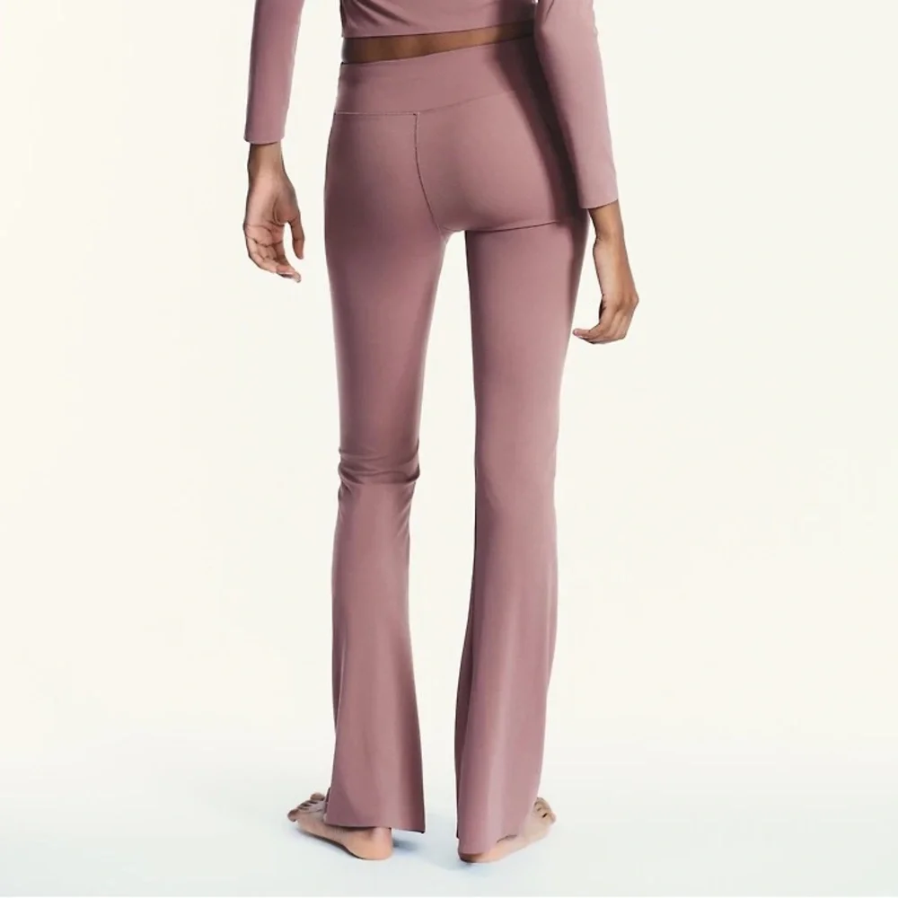 Zara NWT mauve pink seamless flare stretchy legging pants